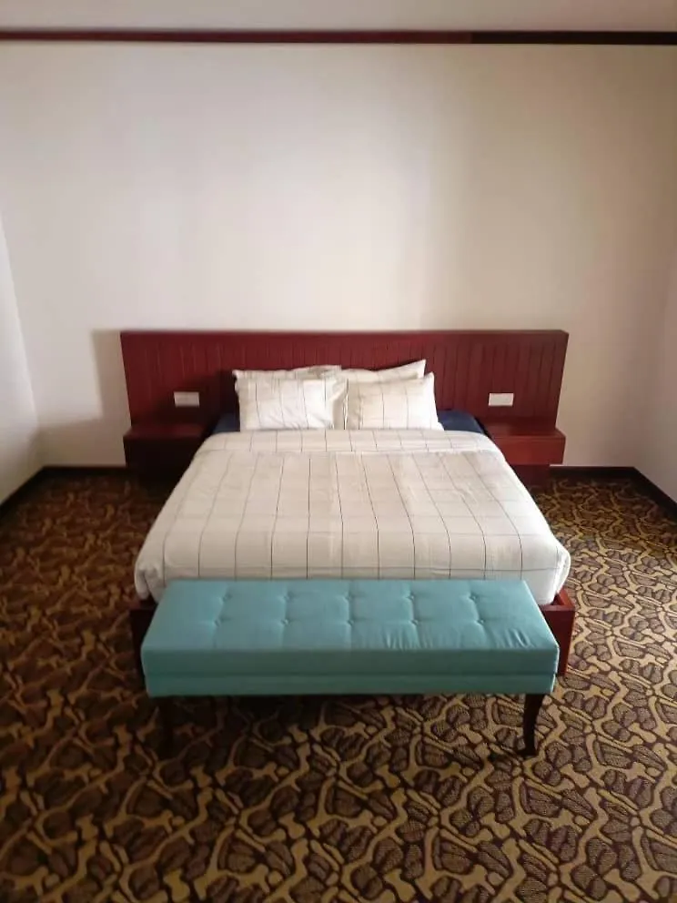 Jom At Deriviera Self Check-In Hotel Malacca Malaysia
